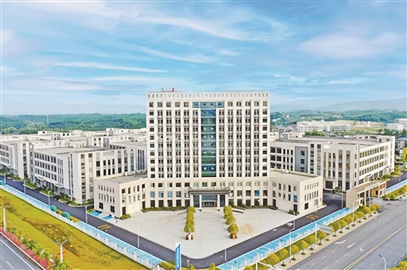 改革激活力 產(chǎn)業(yè)譜新篇 | 峽江工業(yè)園高質(zhì)量發(fā)展駛?cè)搿翱燔?chē)道”