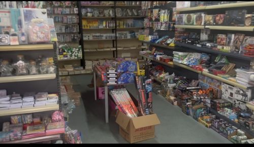 九江市濂溪区莲花镇：文具店私自售卖烟花爆竹