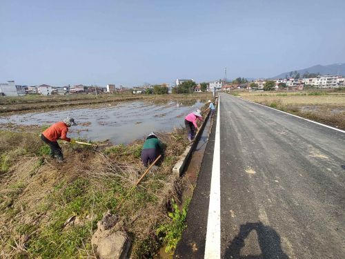 清淤通渠保灌溉 抢抓农时备春耕